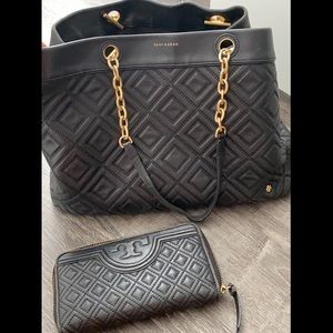 Tory Burch purse and matching wallet set.